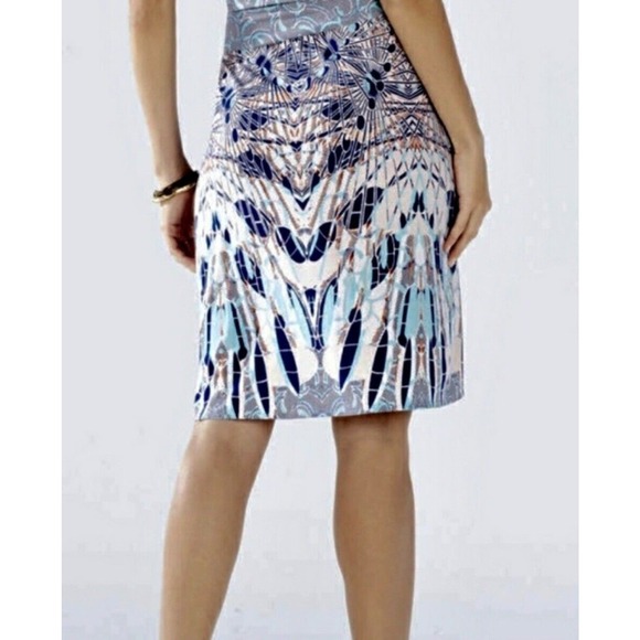 NWT BCBG MAX AZRIA Paisley Blue Printed Wrap Dress, Size Medium - Picture 2 of 14
